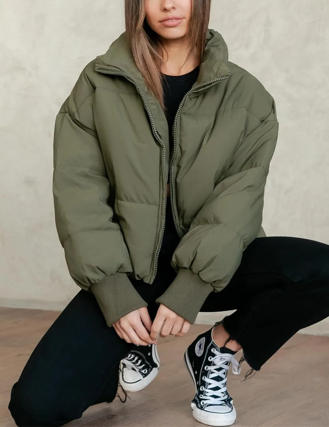 Lianlive Womens Cropped Puffer Jacket Oversized Black Short Puffy Winter Coat