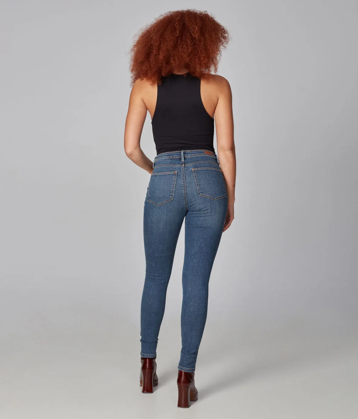 Lola ALEXARCB1 High Rise Jean