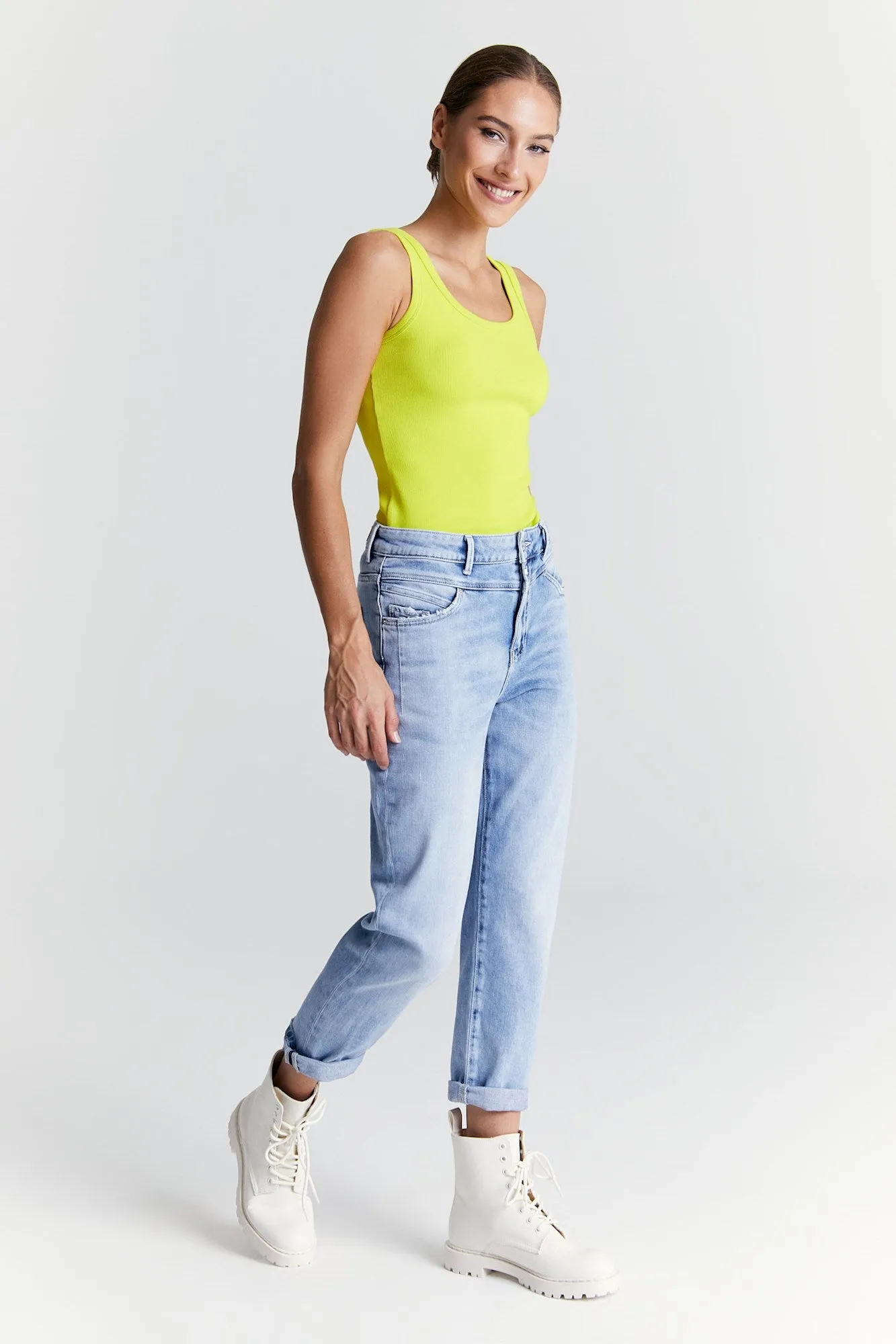 Victoria Mid Waist 5 Pocket Jeans Light Blue